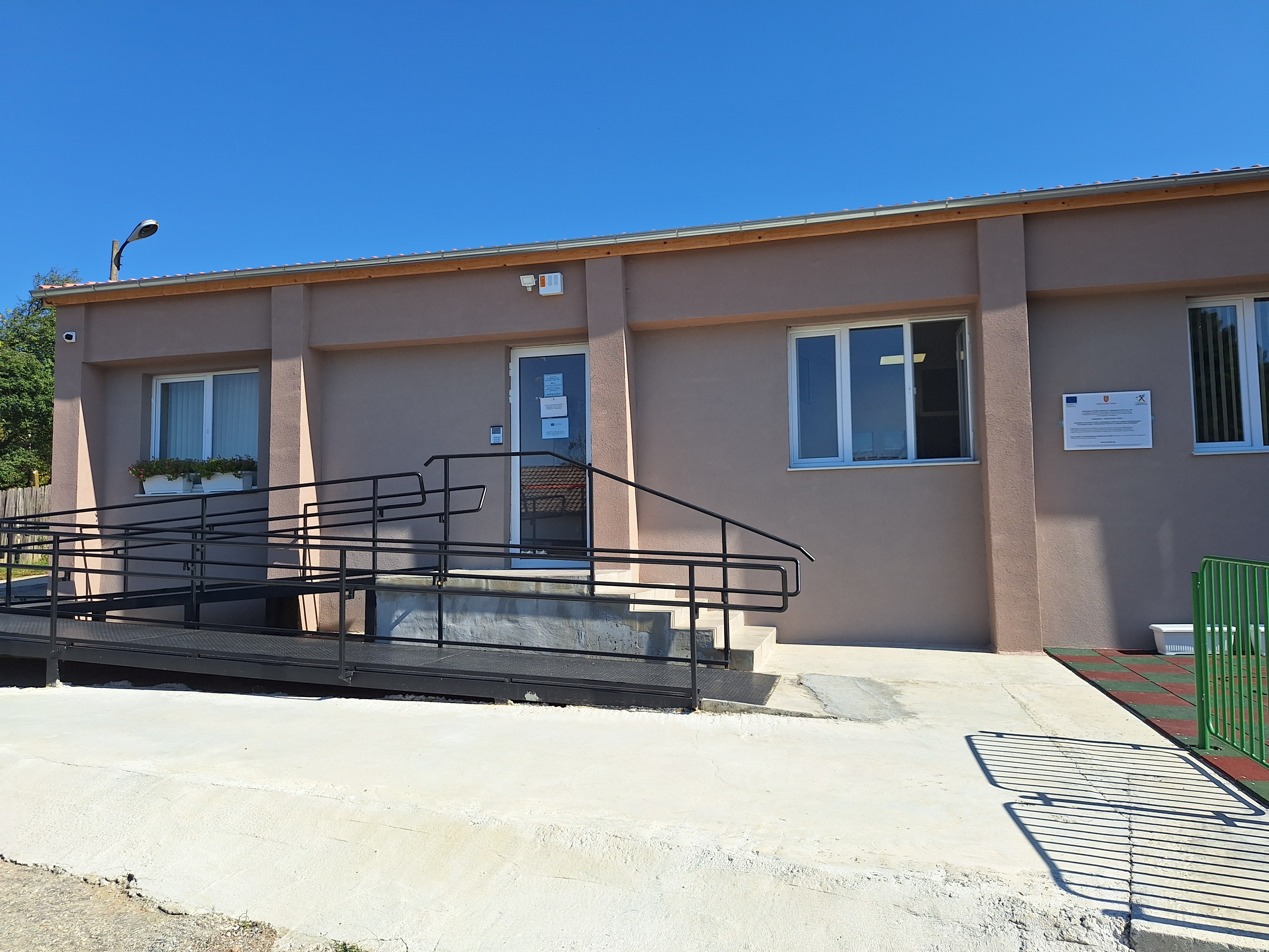 Център за социална рехабилитация и интеграция за лица с психични разстройства и с интелектуални затруднения, с. Церова Кория