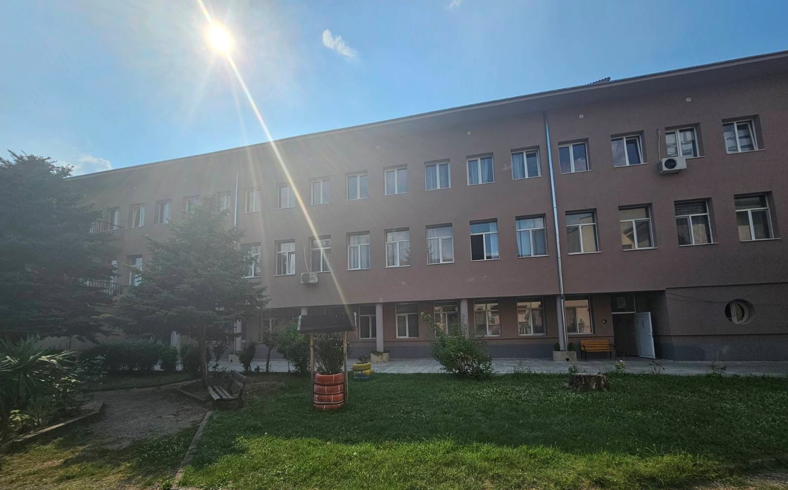 Дневен център за пълнолетни лица с тежки множествени увреждания, ул. "Цветарска" № 14